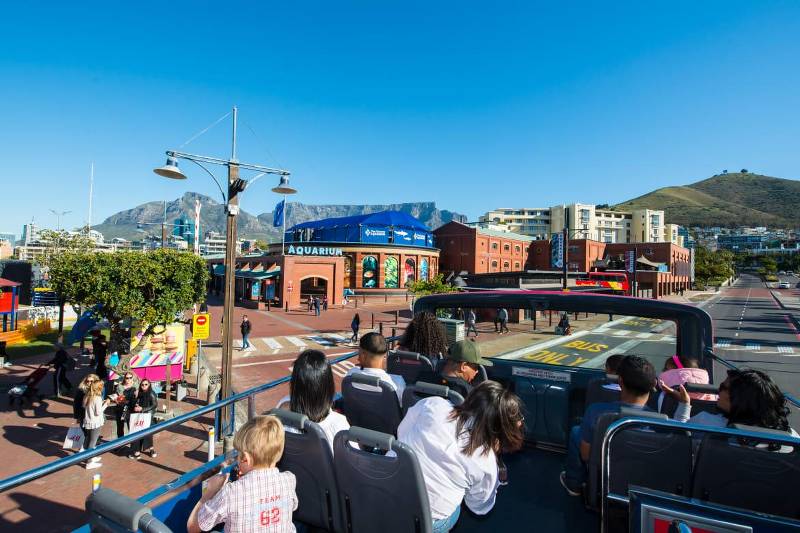 City Tour: Classic Hop On-Hop Off (Open Top BUS) - Image 9